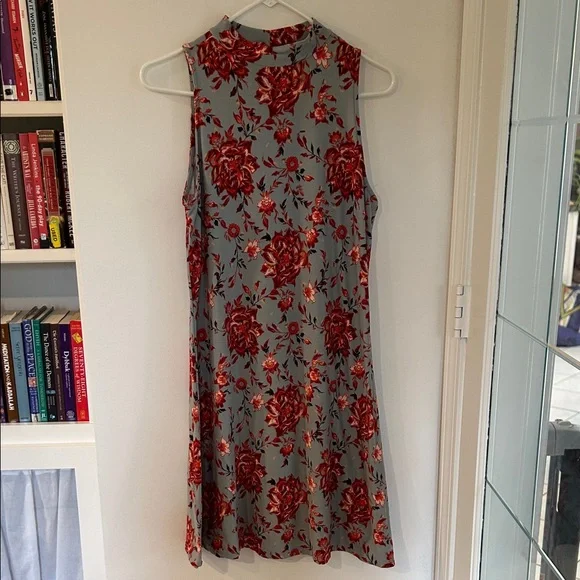 Velvet Sleeveless Floral Midi Dress in blue with Red Roses - Picture 1 of 1